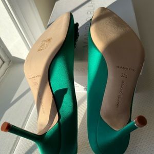 Manolo Blahnik Hangisi 90 Pumps - Emerald 37.5